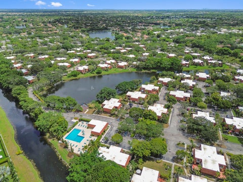 Tiny photo for 746 NW 98th Way, Plantation, FL 33324 (MLS # B26069653)
