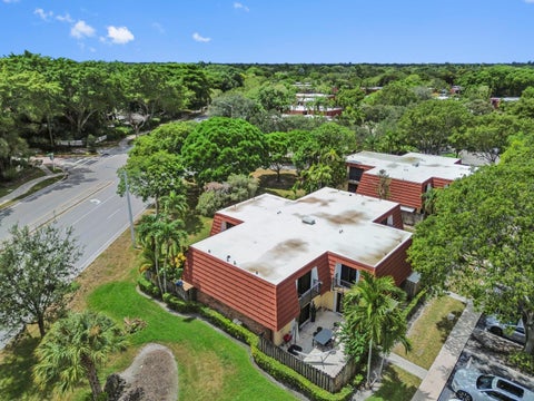 Tiny photo for 746 NW 98th Way, Plantation, FL 33324 (MLS # B26069653)