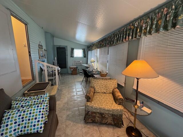 WHISPERING CREEK - Residential