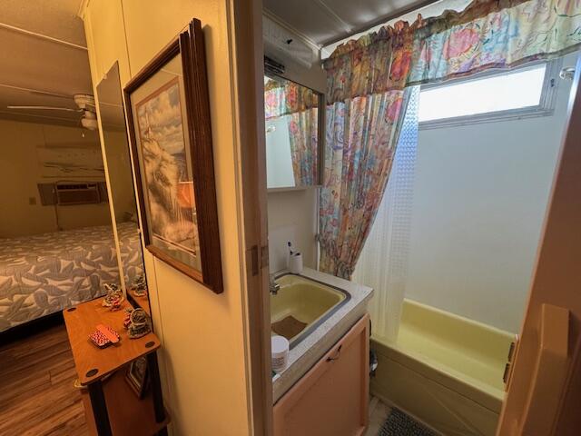 WHISPERING CREEK - Residential