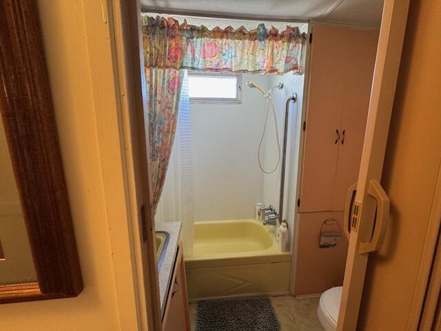 WHISPERING CREEK - Residential