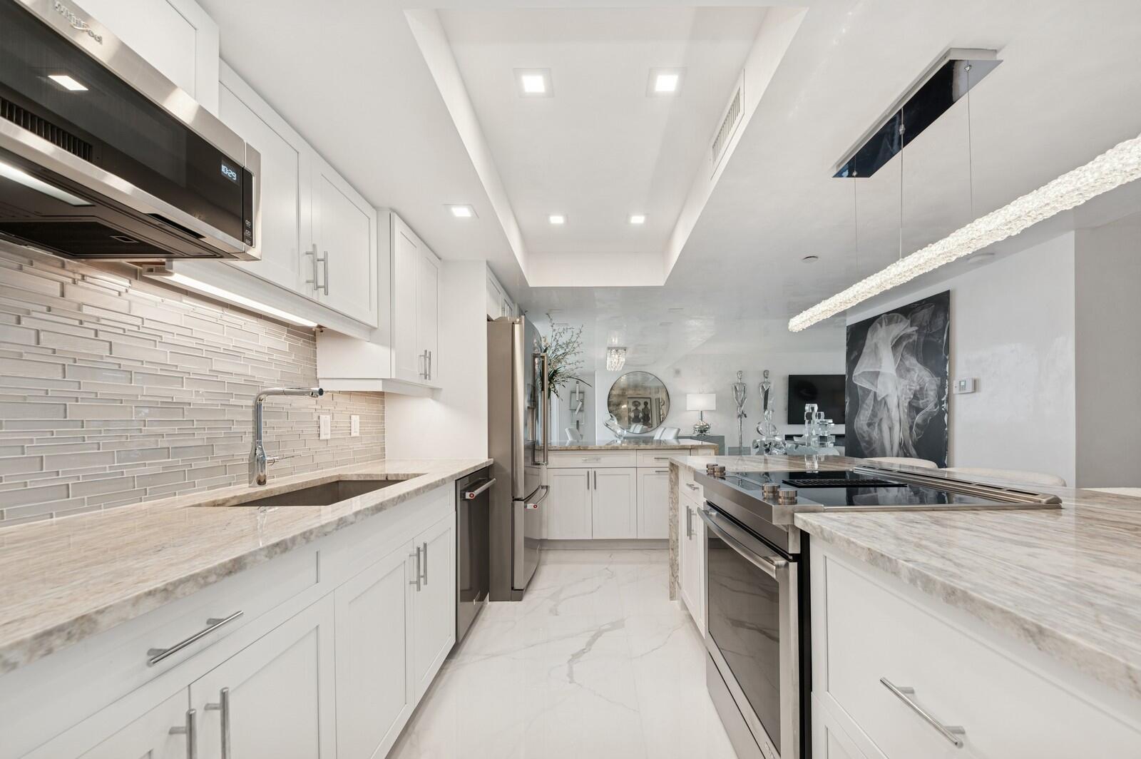 TIARA CONDO - Residential