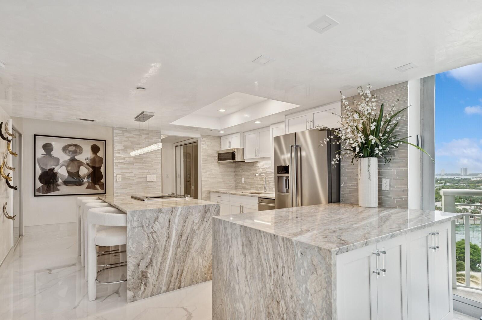 TIARA CONDO - Residential
