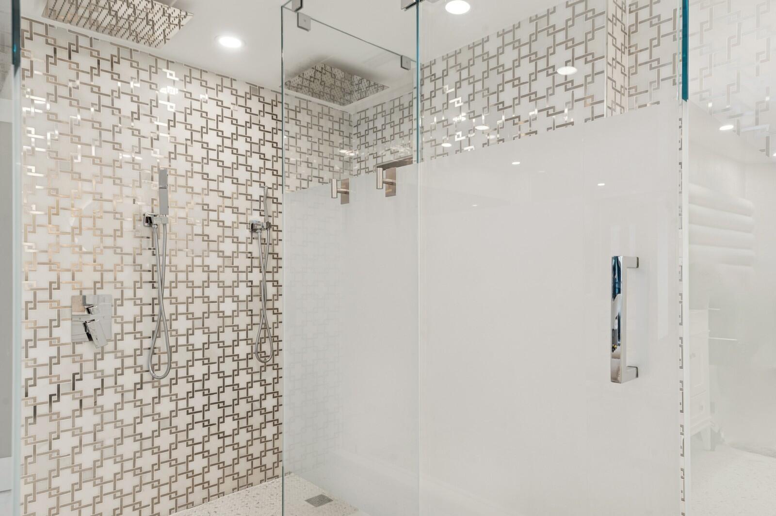 TIARA CONDO - Residential