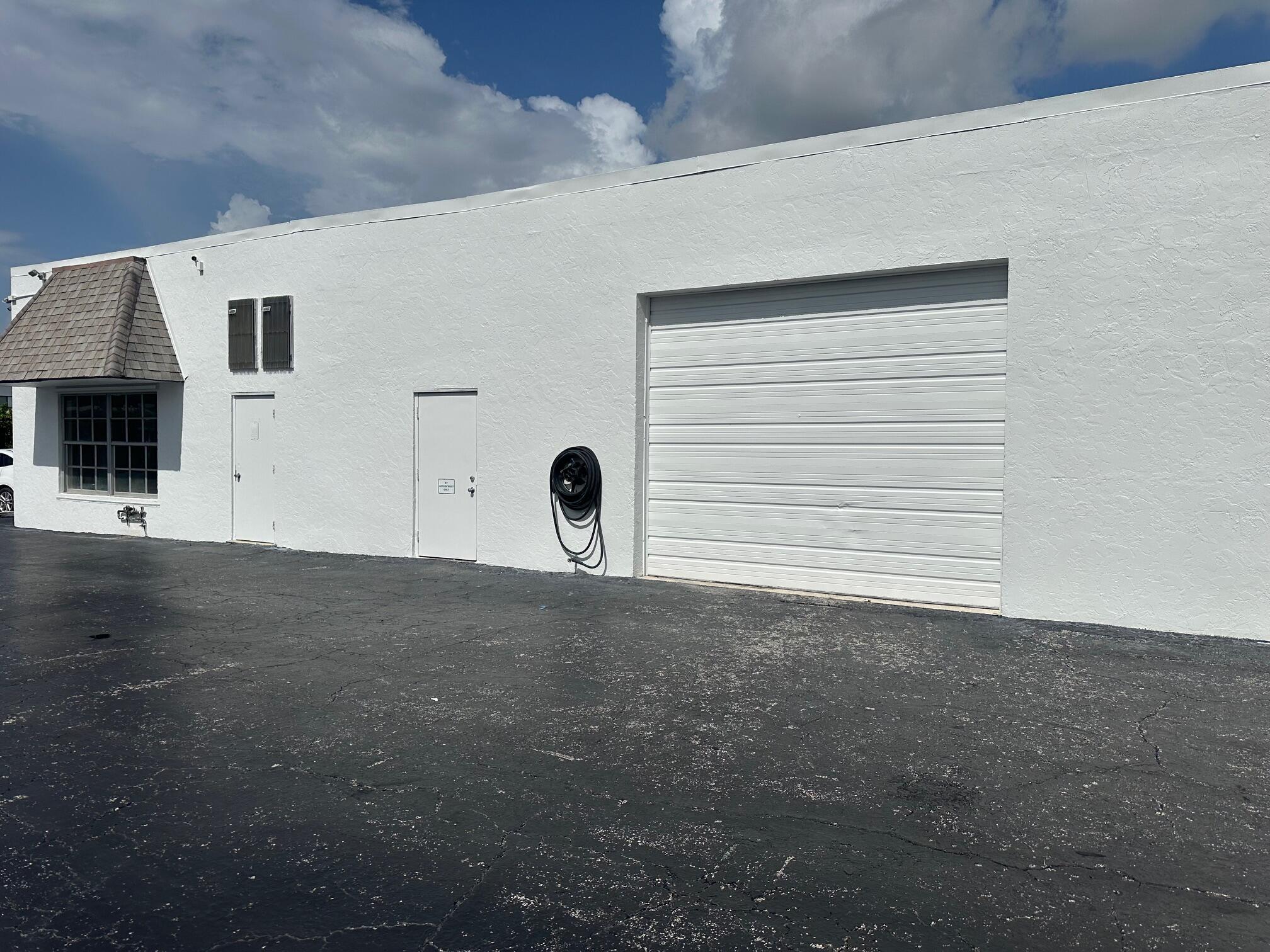 102 NW Spanish River Boulevard