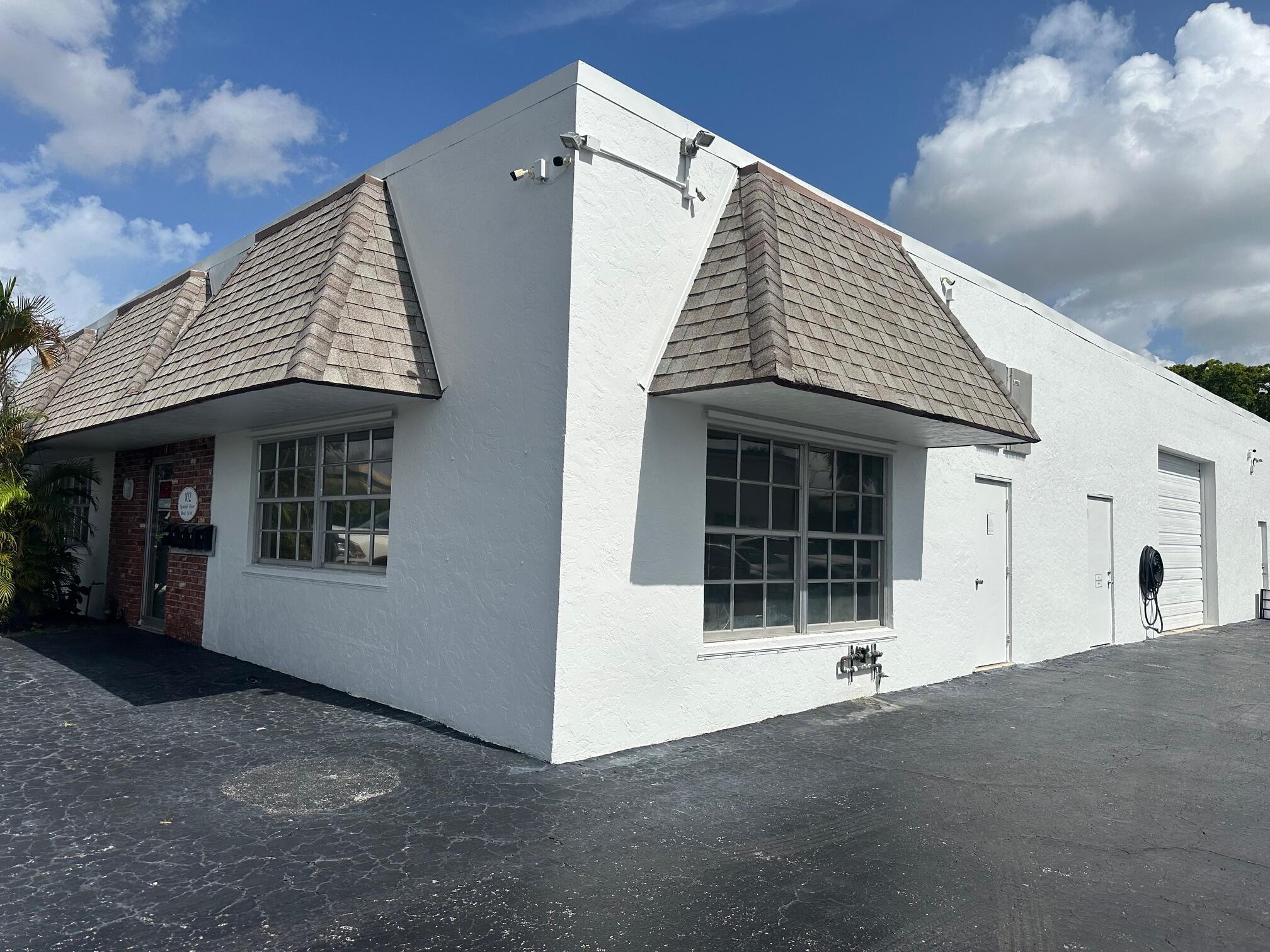 BOCA RATON HILLS SEC 3 - Commercial Lease