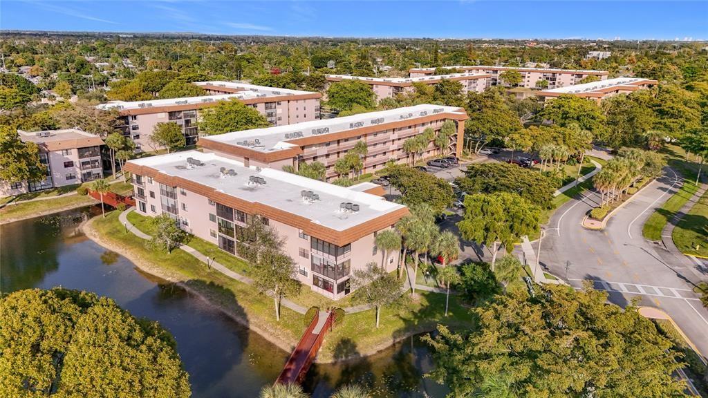LAKES OF CARRIAGE HILLS - Residential