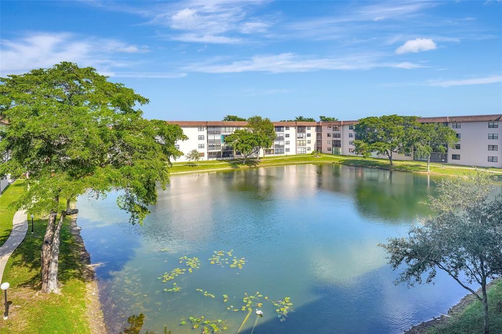 LAKES OF CARRIAGE HILLS - Residential