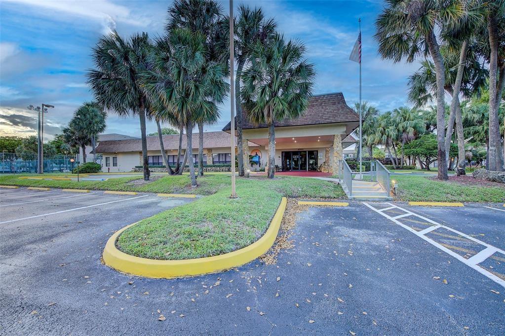 LAKES OF CARRIAGE HILLS - Residential