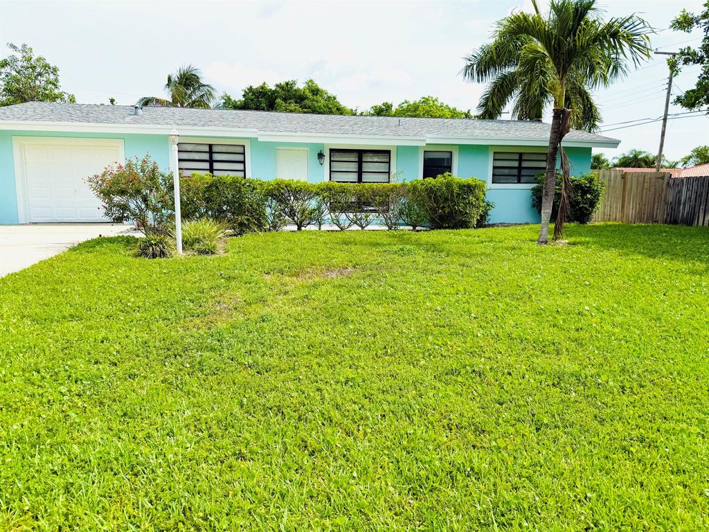 Photo of 477 NE 35th Street, Boca Raton, FL 33431 (MLS # R11090169)