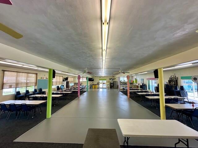 WHISPERING CREEK - Land