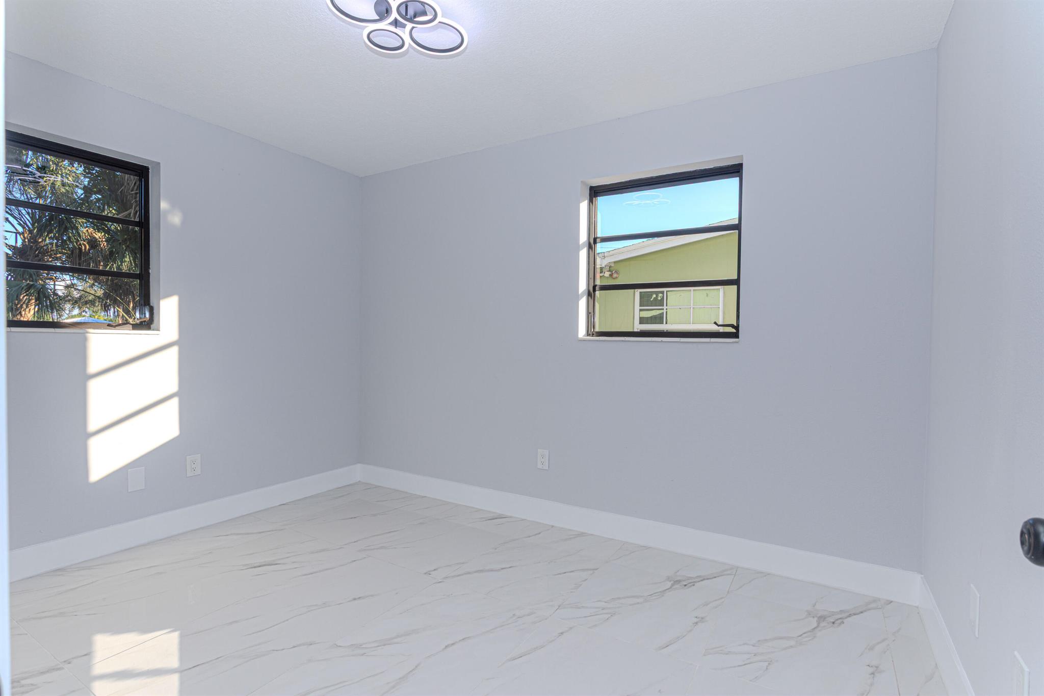 PALM SPRINGS VILLAGE 8 - Residential