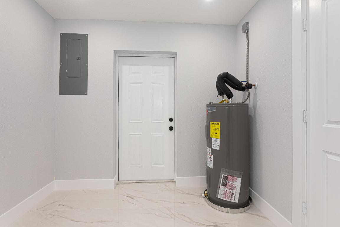 PALM SPRINGS VILLAGE 8 - Residential