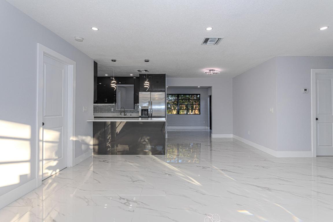 PALM SPRINGS VILLAGE 8 - Residential