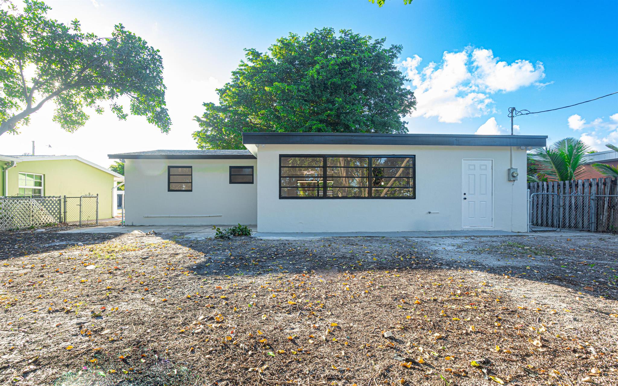 PALM SPRINGS VILLAGE 8 - Residential