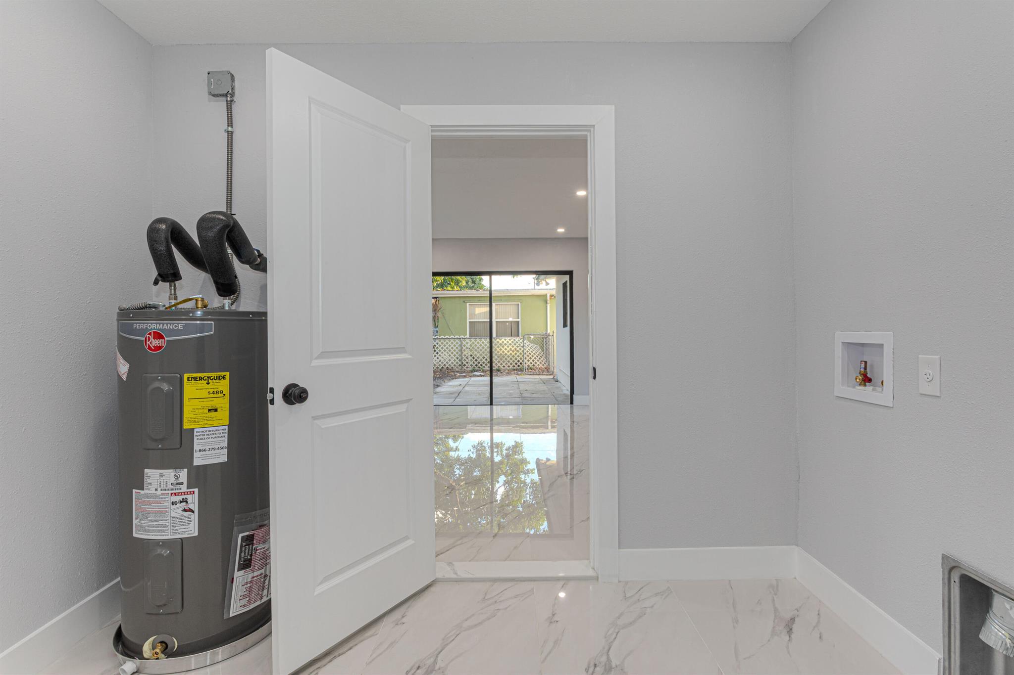 PALM SPRINGS VILLAGE 8 - Residential