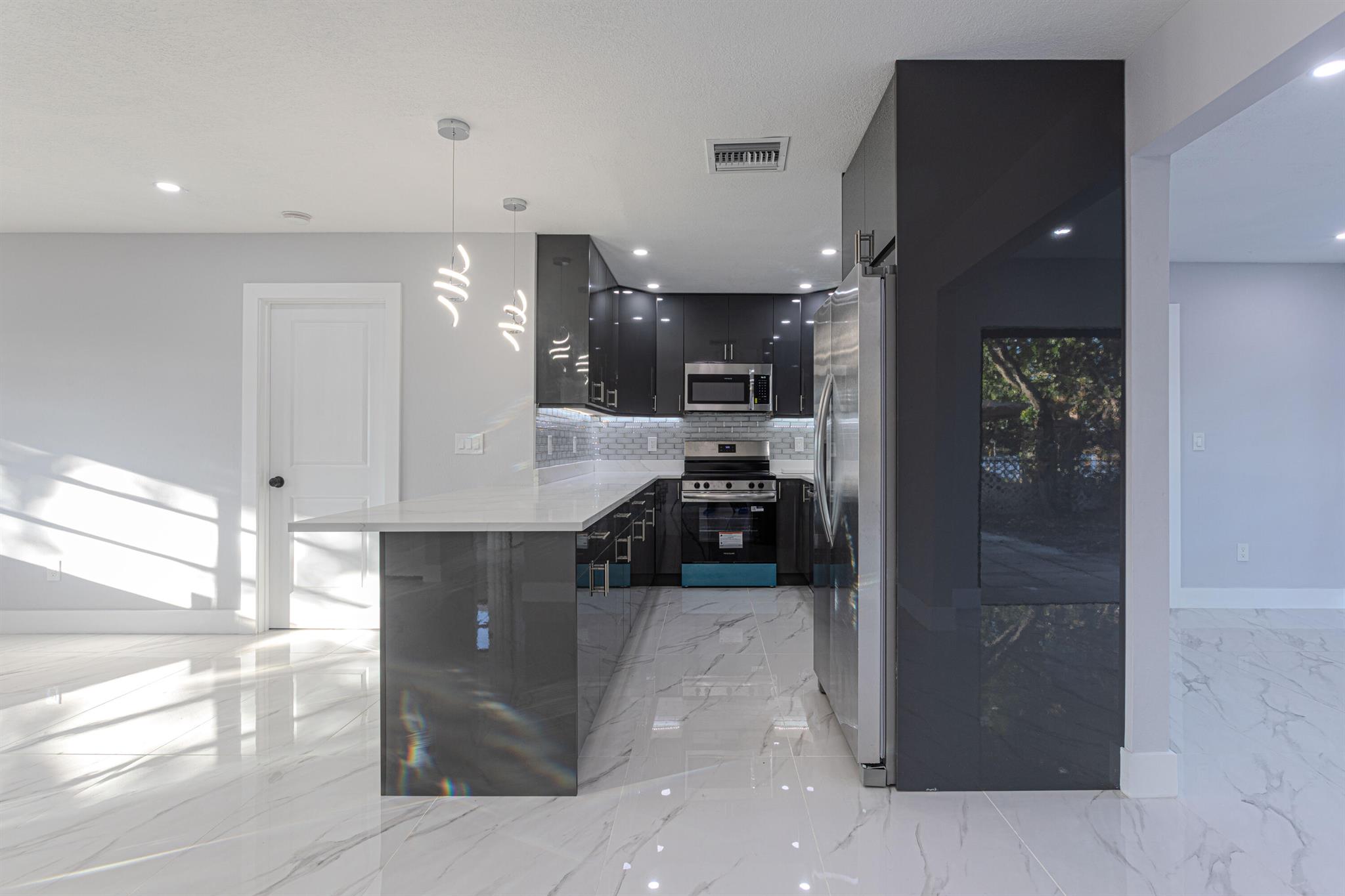 PALM SPRINGS VILLAGE 8 - Residential