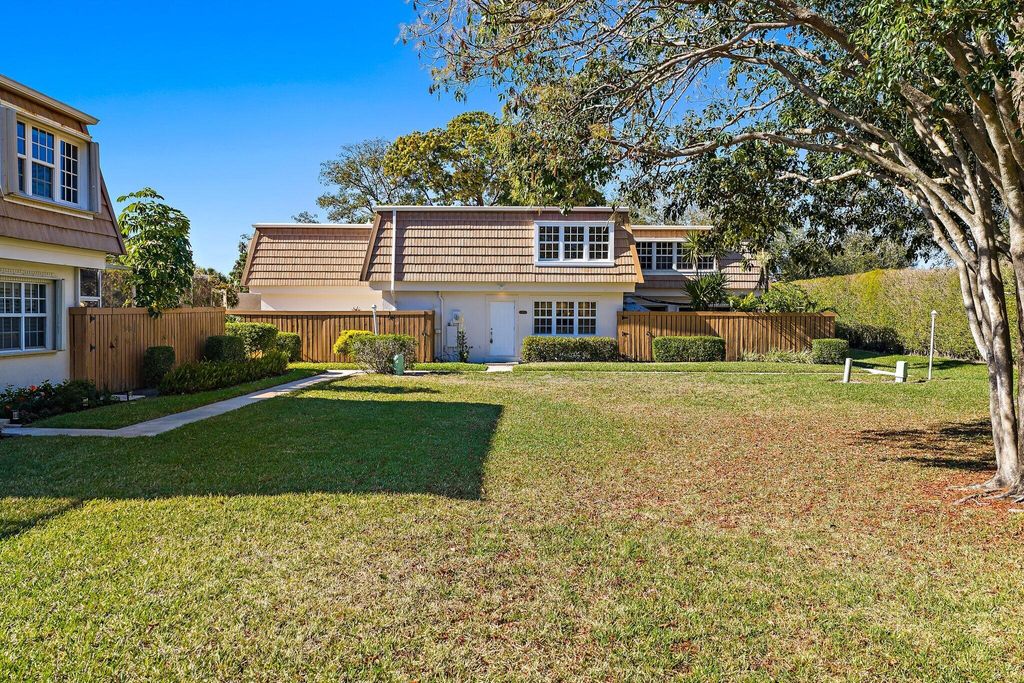 Photo of 4270 Hazel Avenue #B, Palm Beach Gardens, FL 33410 (MLS # R11166678)