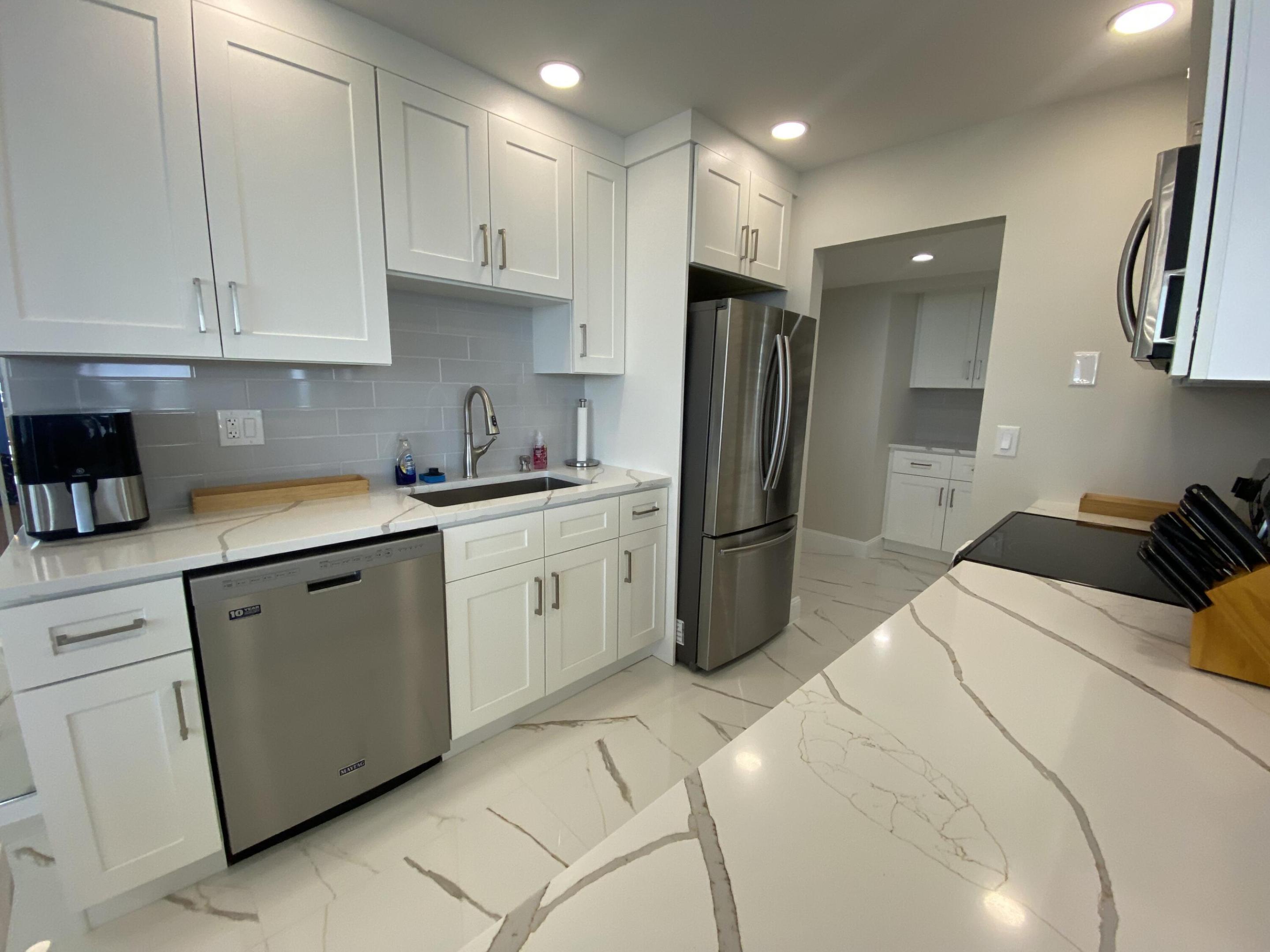 Aquarius - Residential Lease