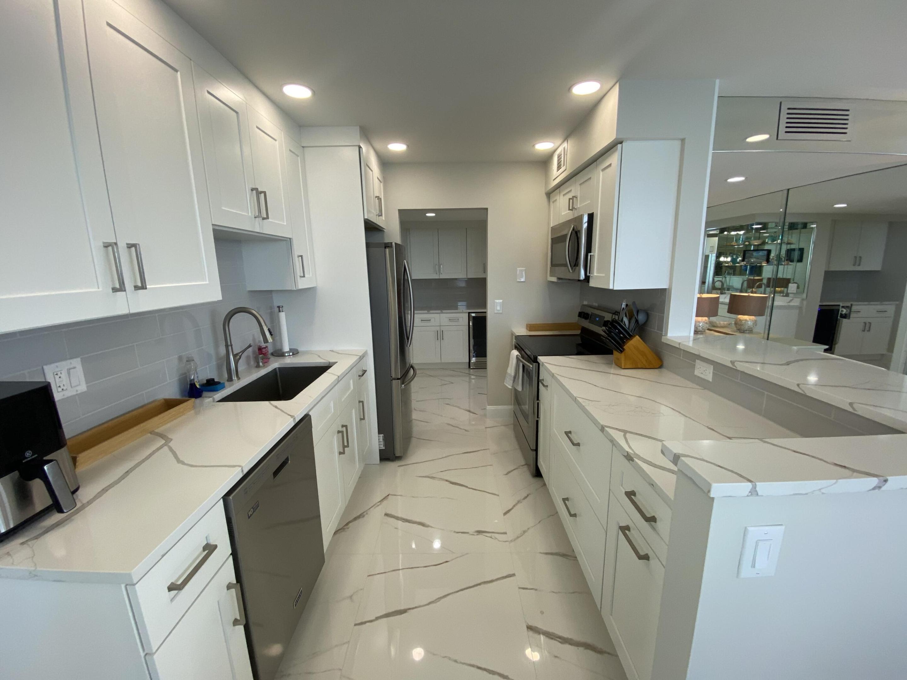 Aquarius - Residential Lease