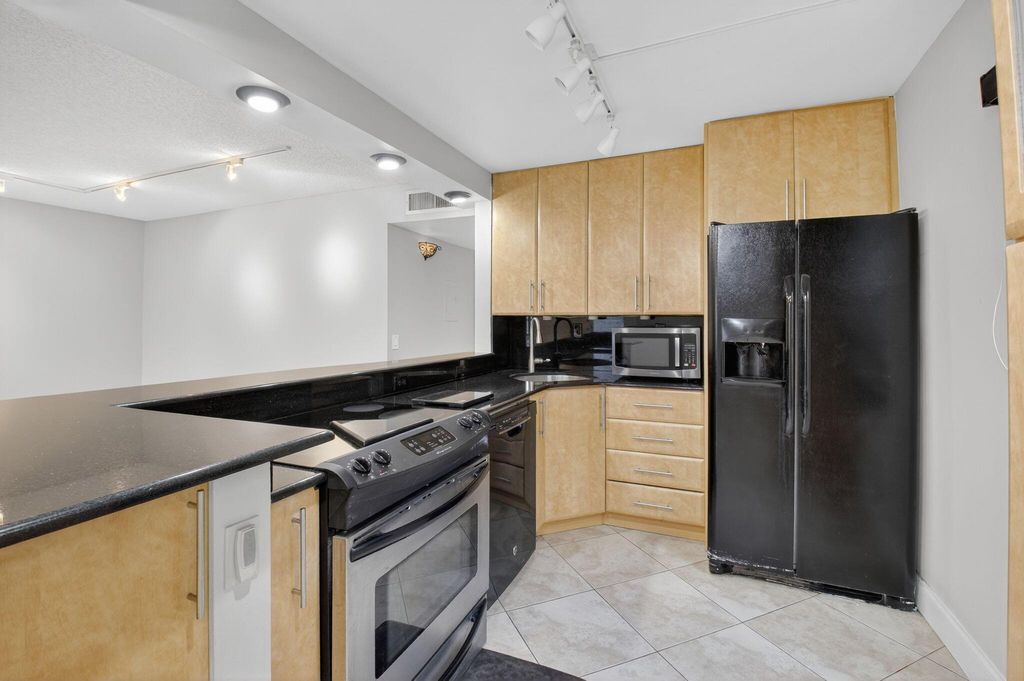 Photo of 447 Flanders J, Delray Beach, FL 33484 (MLS # R11128257)