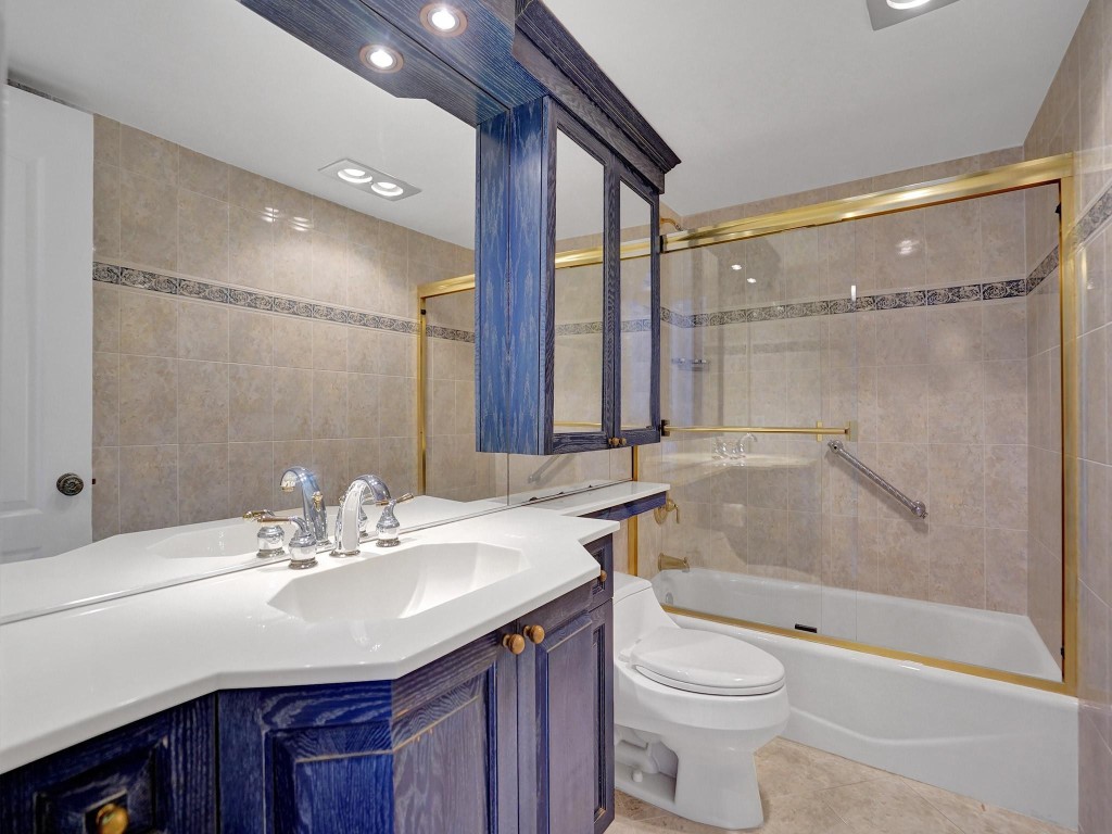 Plaza South - Residential