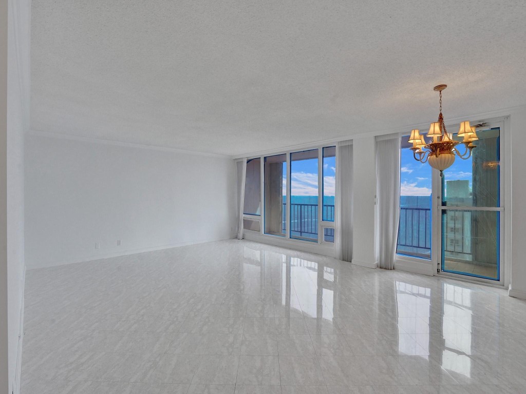 Plaza South - Residential