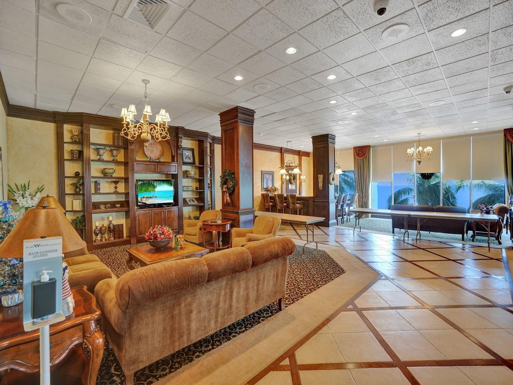 Plaza South - Residential