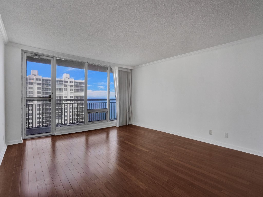 Plaza South - Residential