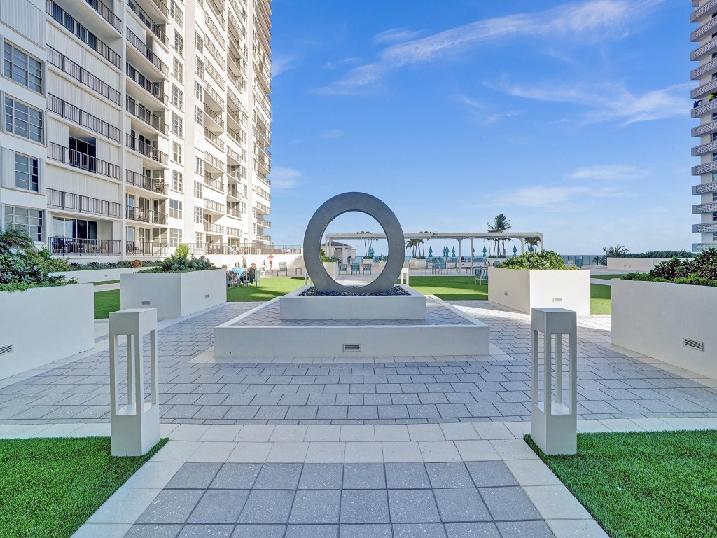 Plaza South - Residential