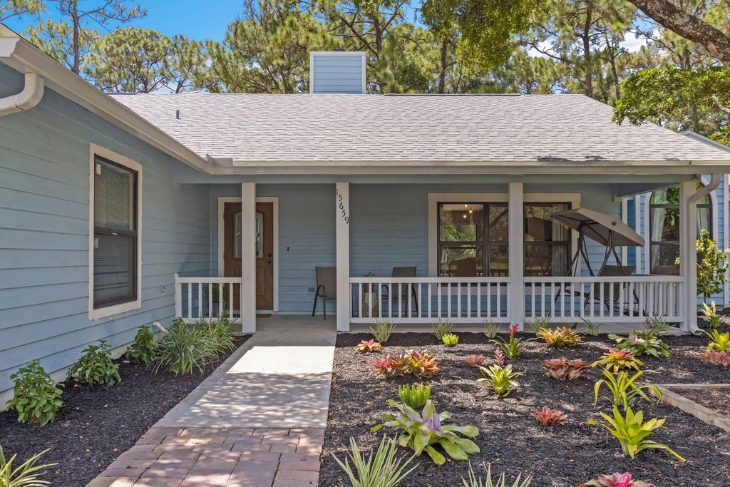 Photo of 15659 113th Trail N, Jupiter, FL 33478 (MLS # R11116798)