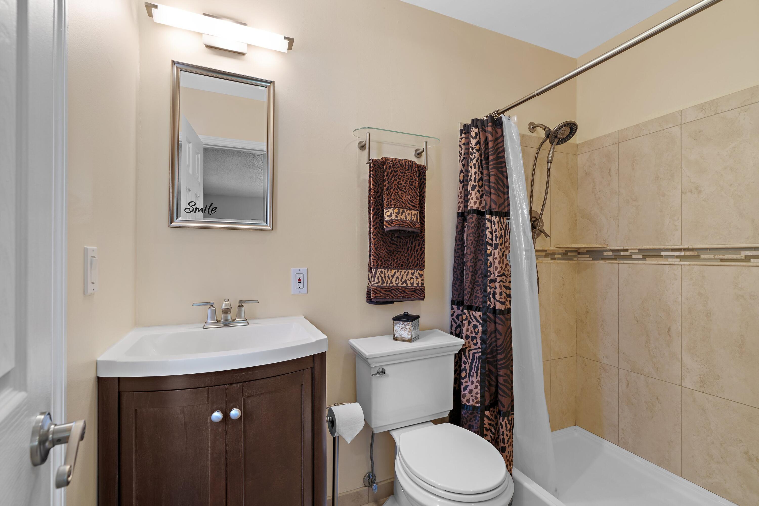 DELRAY MANORS - Residential