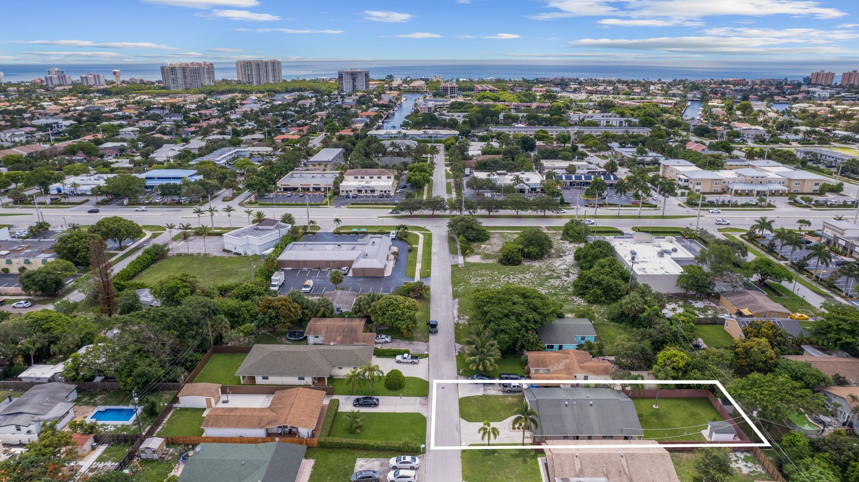 DELRAY MANORS - Residential