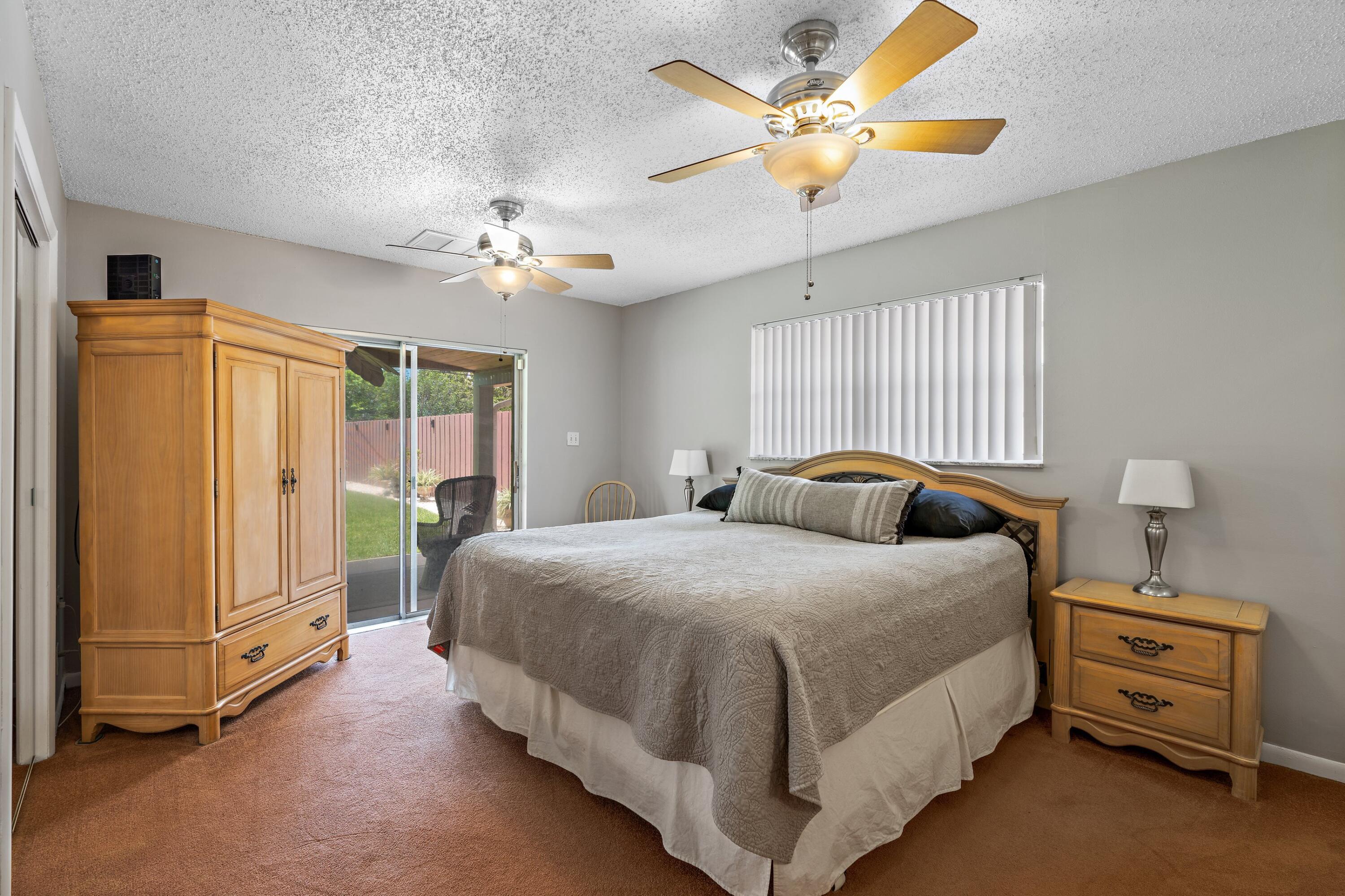 DELRAY MANORS - Residential