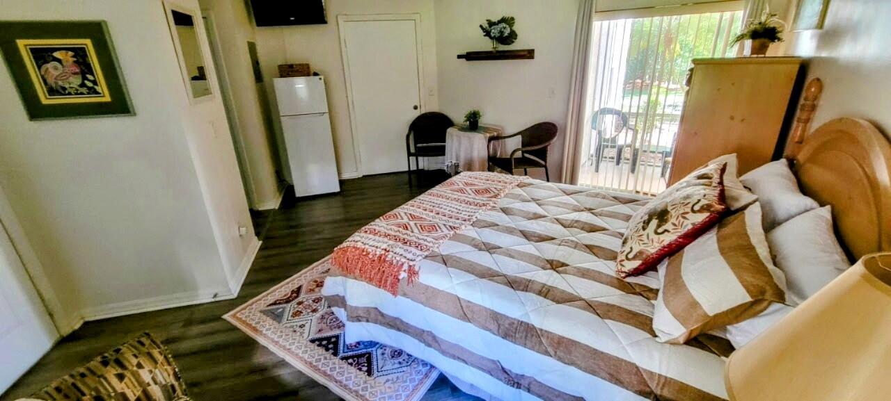 GOLF VILLAS II CONDOMINIU - Residential Lease