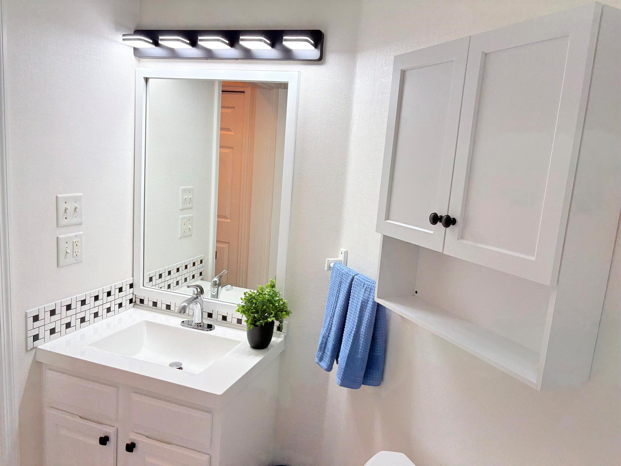 GOLF VILLAS II CONDOMINIU - Residential Lease