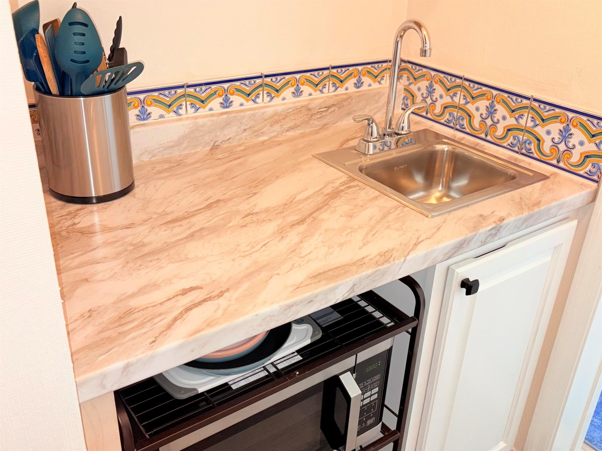 GOLF VILLAS II CONDOMINIU - Residential Lease