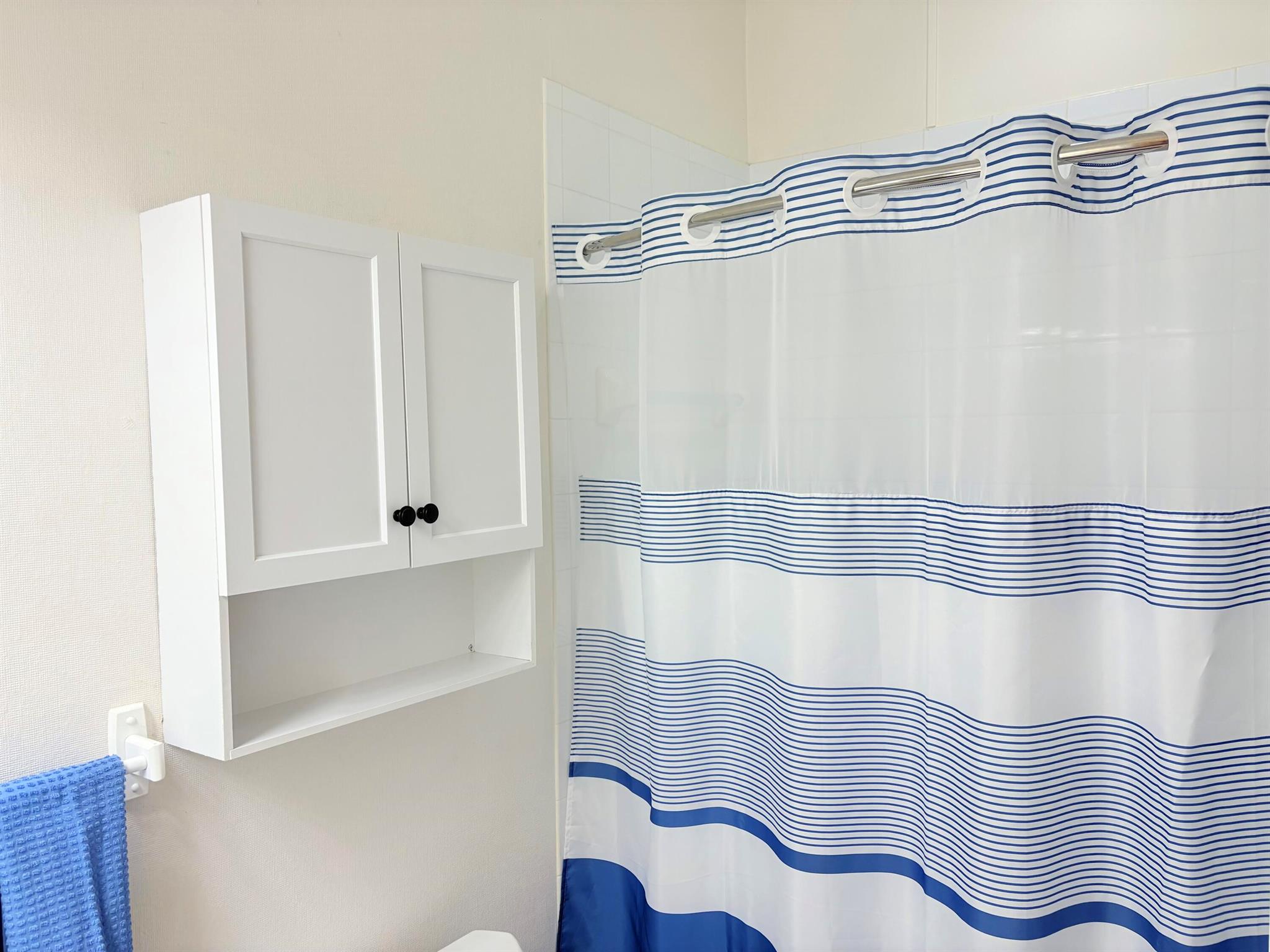 GOLF VILLAS II CONDOMINIU - Residential Lease