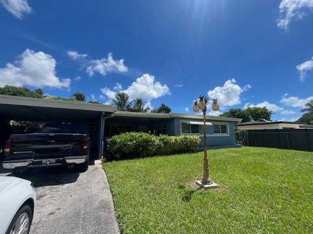 Photo of 330 Long Island Avenue, Fort Lauderdale, FL 33312 (MLS # R11116474)
