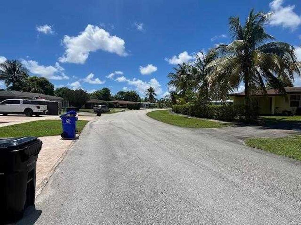 Photo of 330 Long Island Avenue, Fort Lauderdale, FL 33312 (MLS # R11116474)