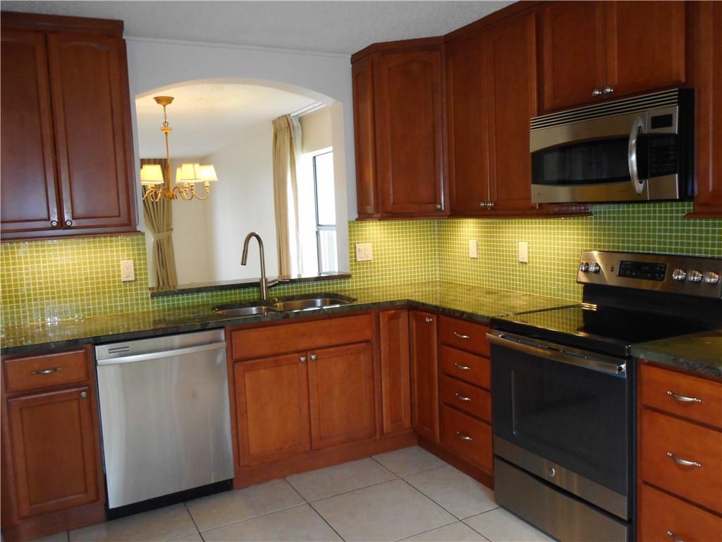 Baywood Village II - Residential