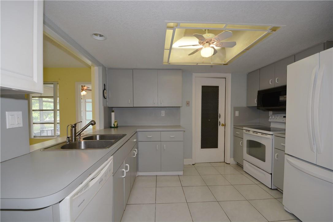 Paradise Gardens 67-37 B - Residential