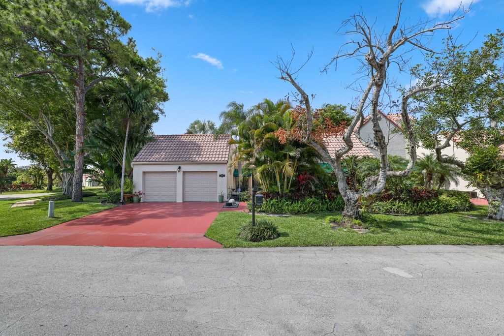 Photo of 6479 Las Flores Drive, Boca Raton, FL 33433 (MLS # R10984679)