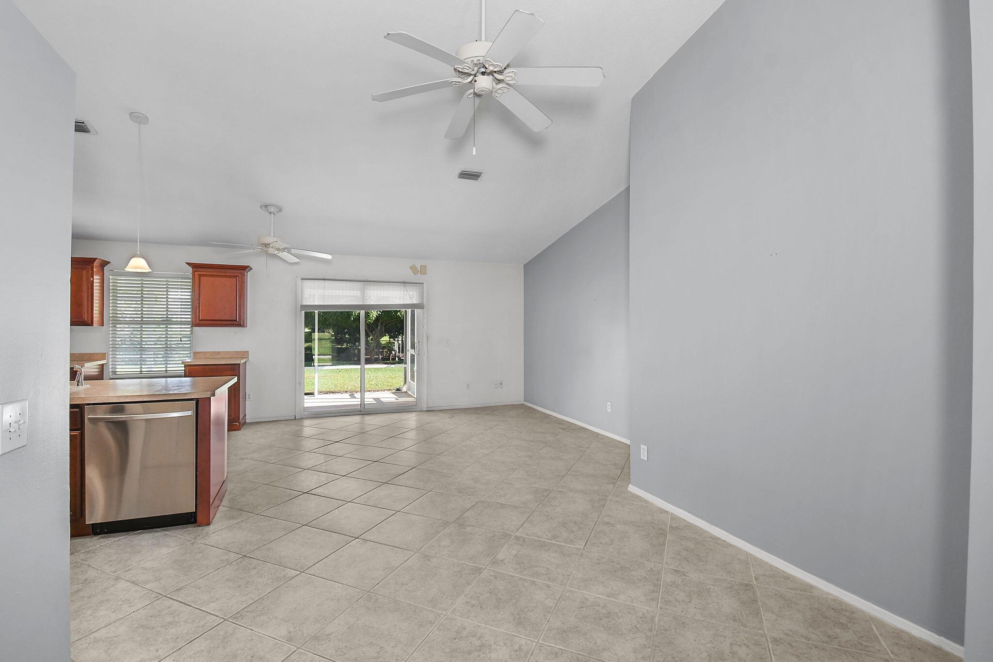 503 NE Solida Circle