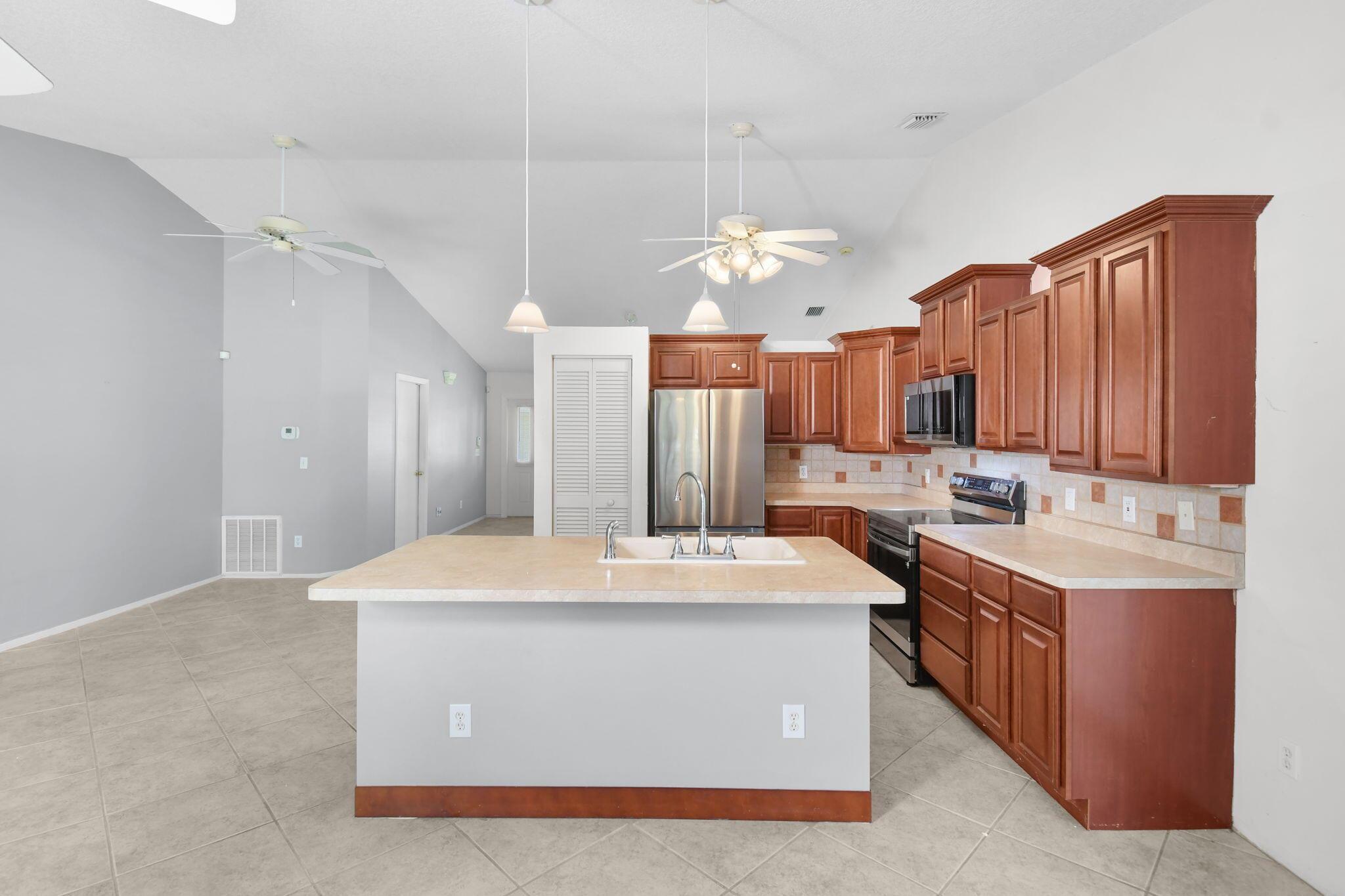 PORT ST LUCIE FLORESTA PI - Residential