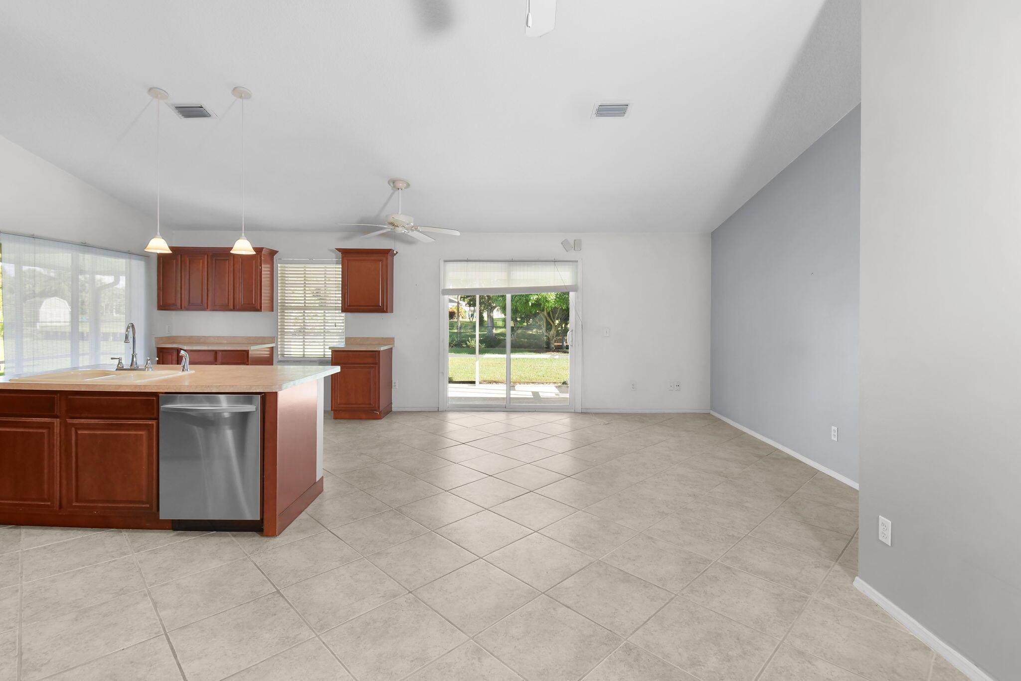 PORT ST LUCIE FLORESTA PI - Residential