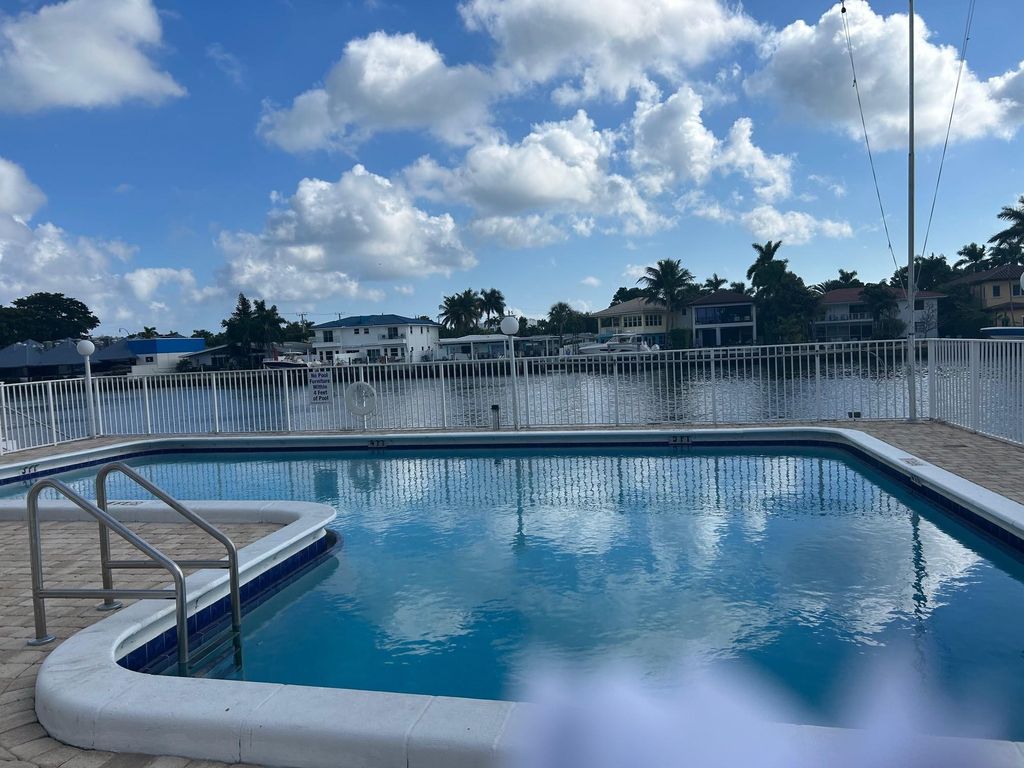 Photo of 3100 NE 49th Street #PH06, Fort Lauderdale, FL 33308 (MLS # F10548590)