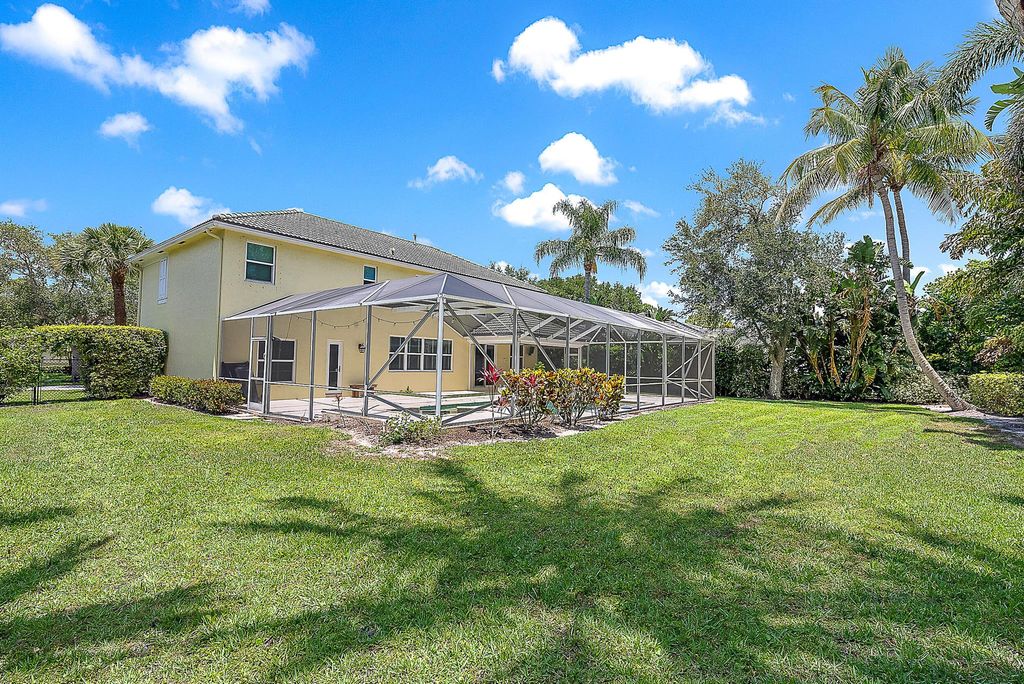 Photo of 226 Blackbird Lane, Jupiter, FL 33458 (MLS # R11096871)