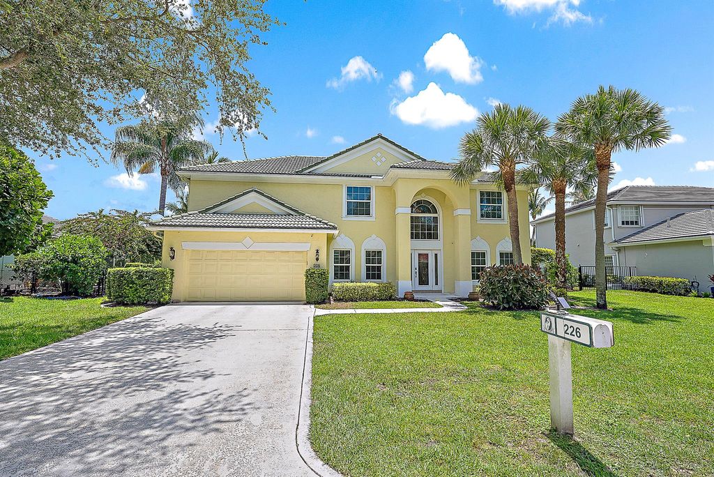 Photo of 226 Blackbird Lane, Jupiter, FL 33458 (MLS # R11096871)