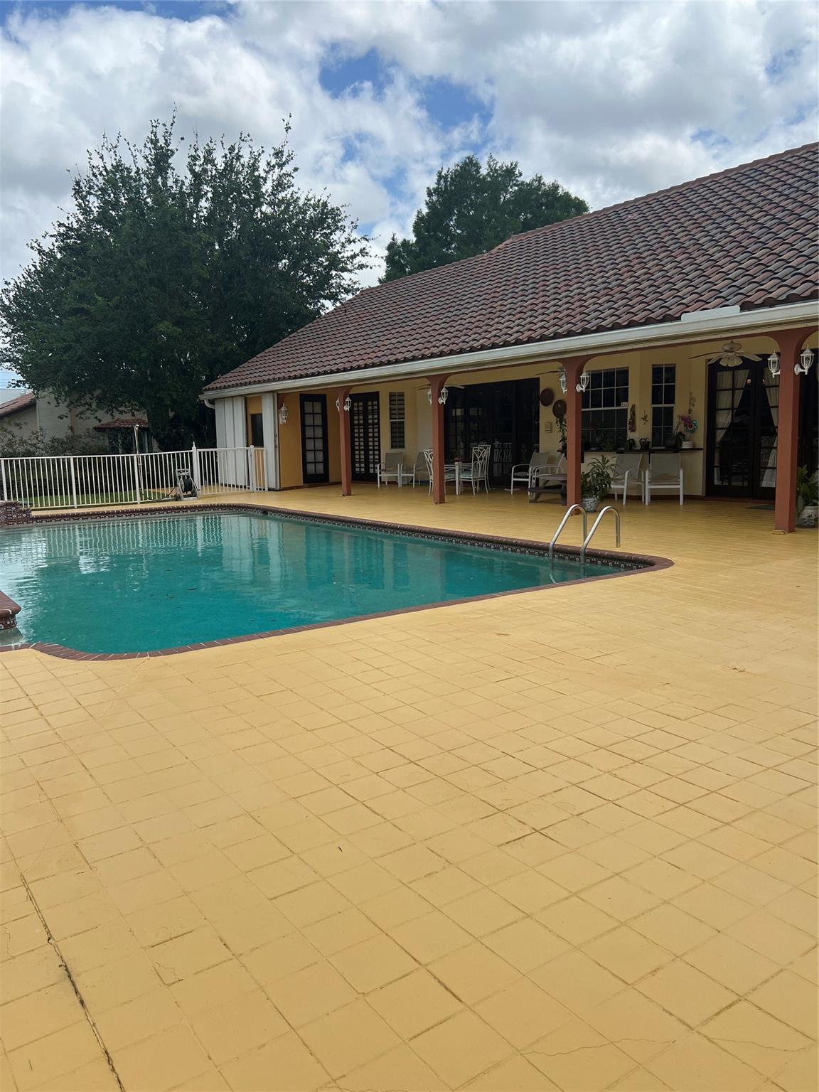 Fla Fruit Lands Co Sub 1 - Residential Lease